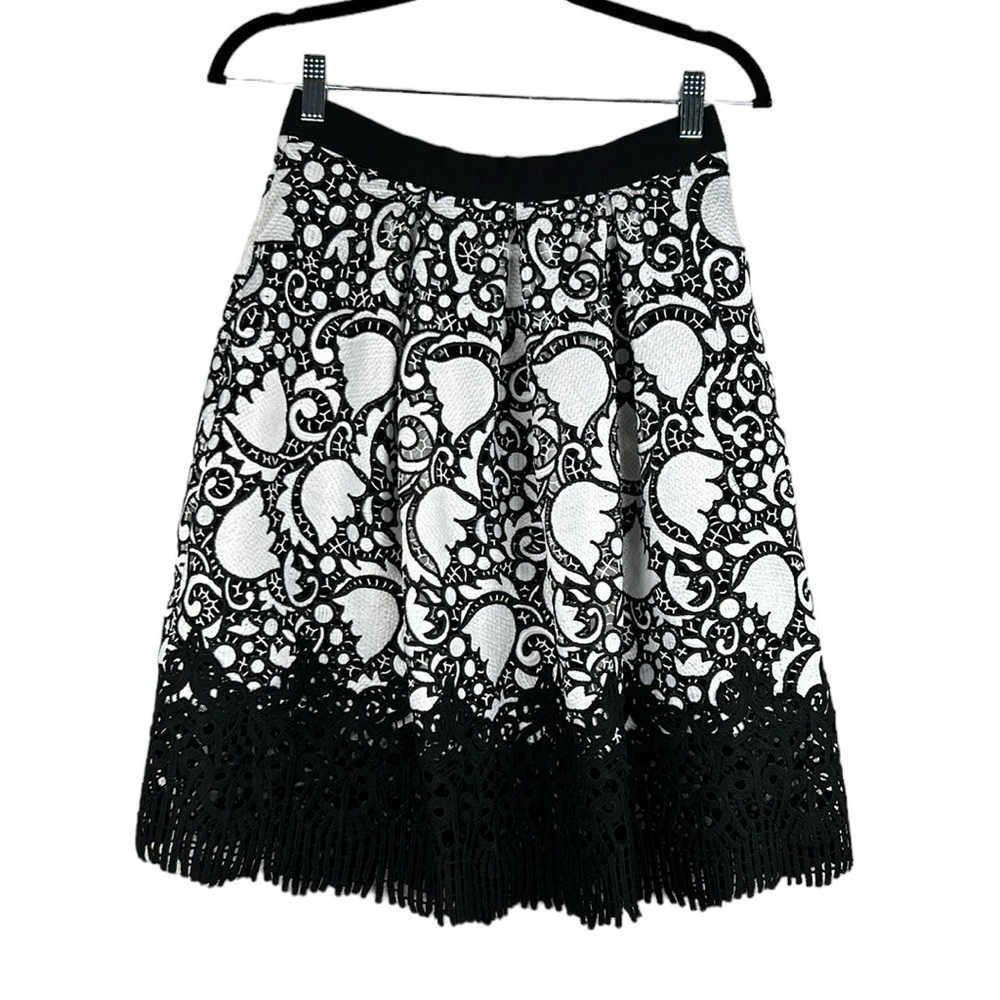 Ann Taylor Black & White Embroidered Floral Midi Circle Skirt Size 2P